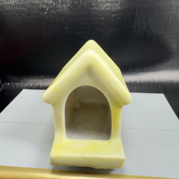 Vintage Japan Pottery Stoneware Miniature Doll House Dogs House Figurine Yellow - Picture 8 of 12